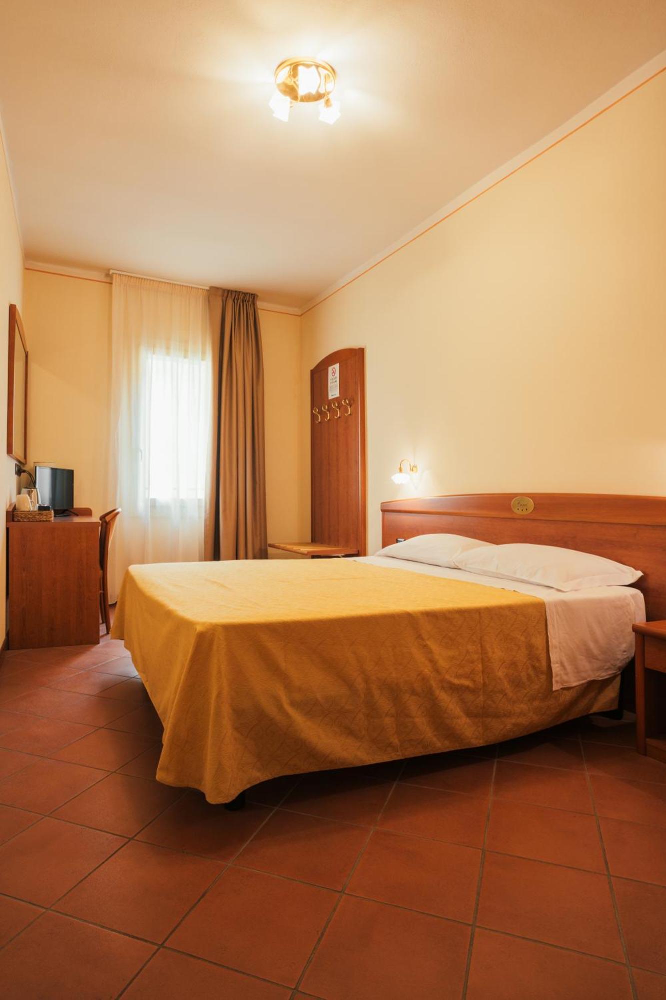 Albergo Cane Доцца Екстер'єр фото