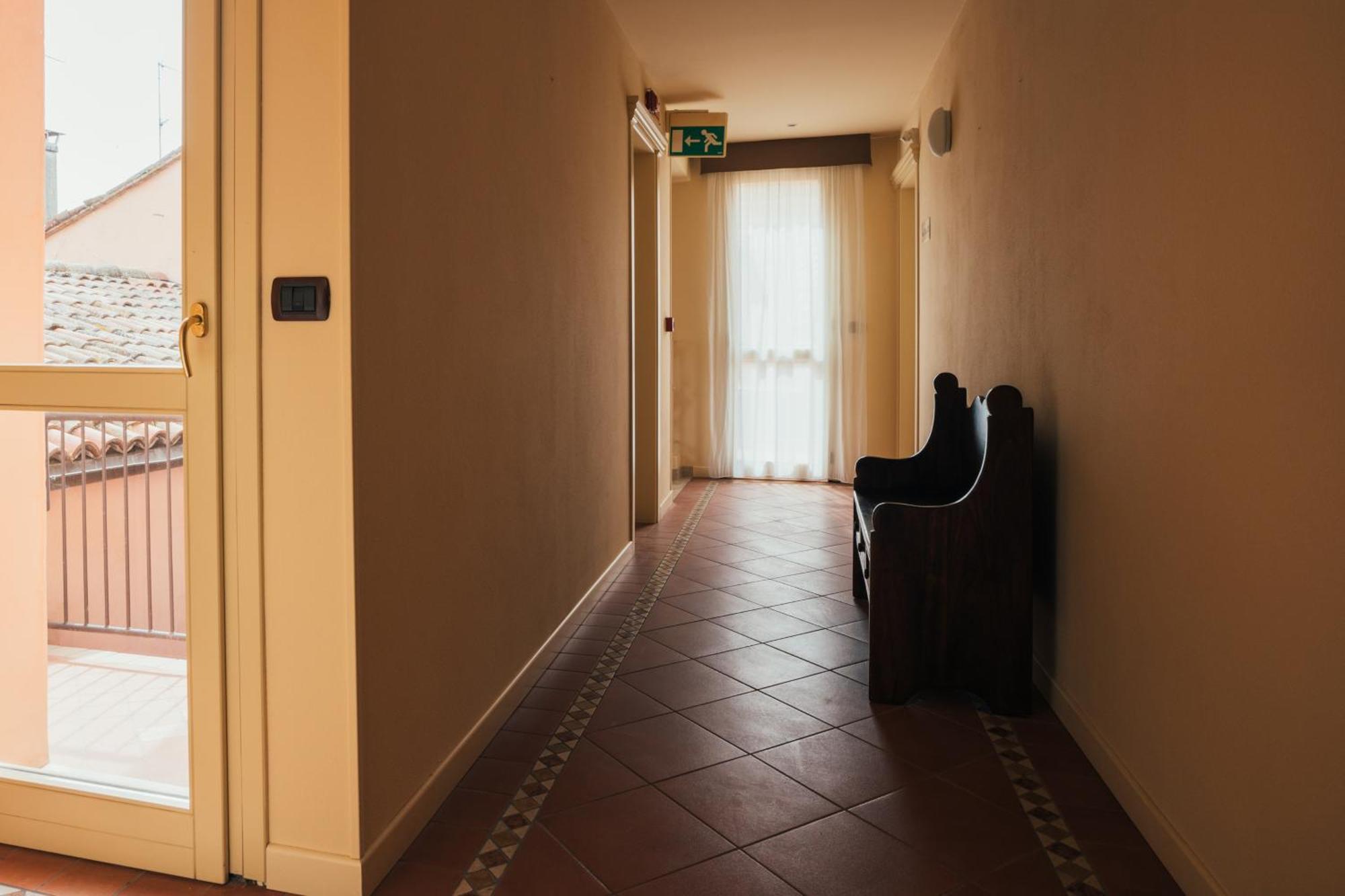 Albergo Cane Доцца Екстер'єр фото