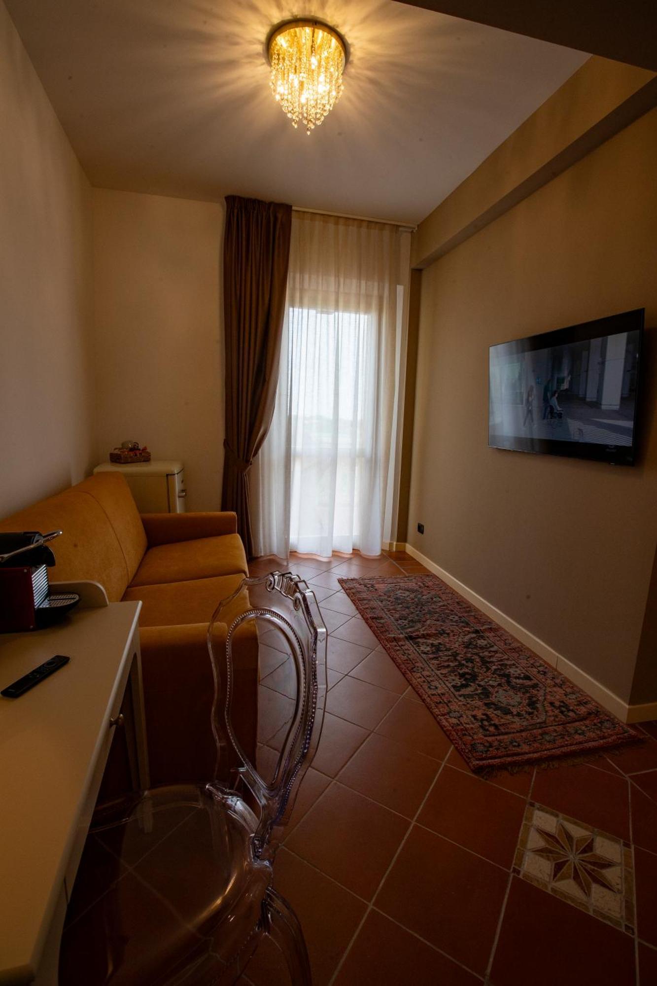 Albergo Cane Доцца Екстер'єр фото